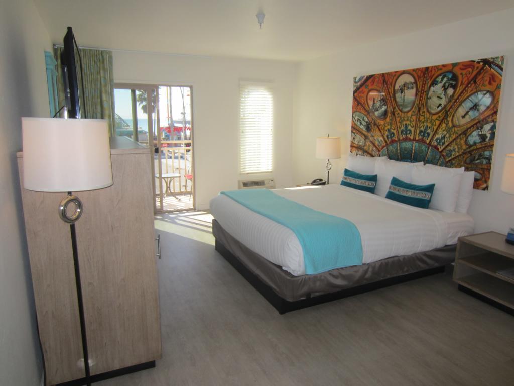 Carousel Beach Inn Santa Cruz Room photo